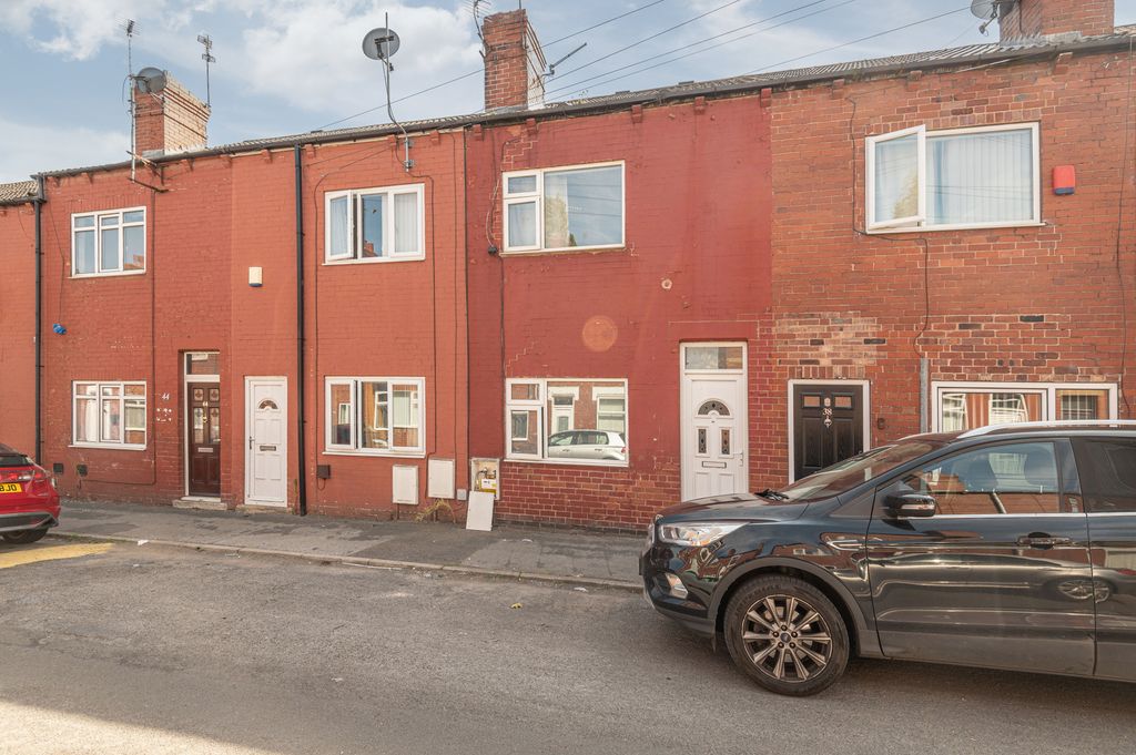 Property photo 1 of 16
