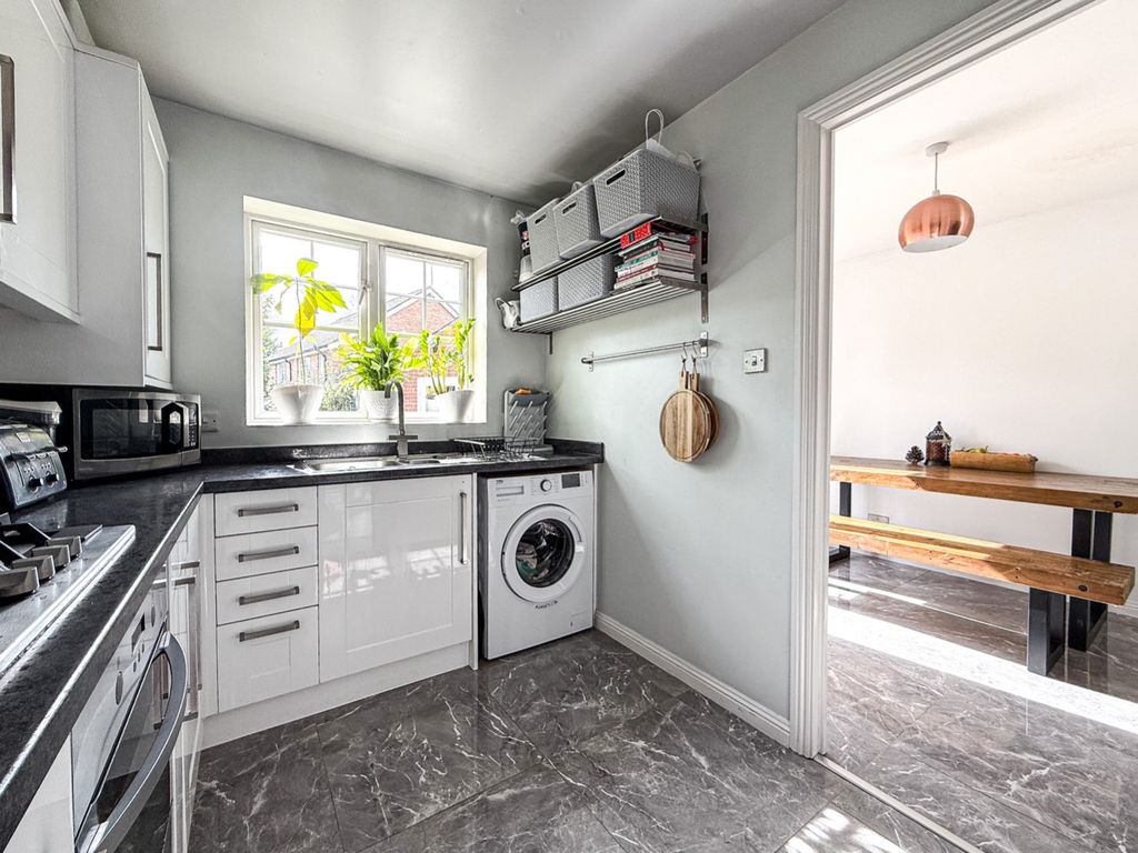 Property photo 3 of 24 4537997