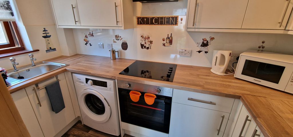 Property photo 3 of 5