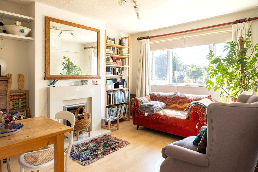 Property photo 2 of 9