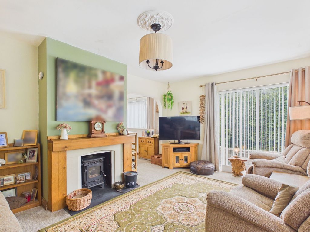 Property photo 2 of 46