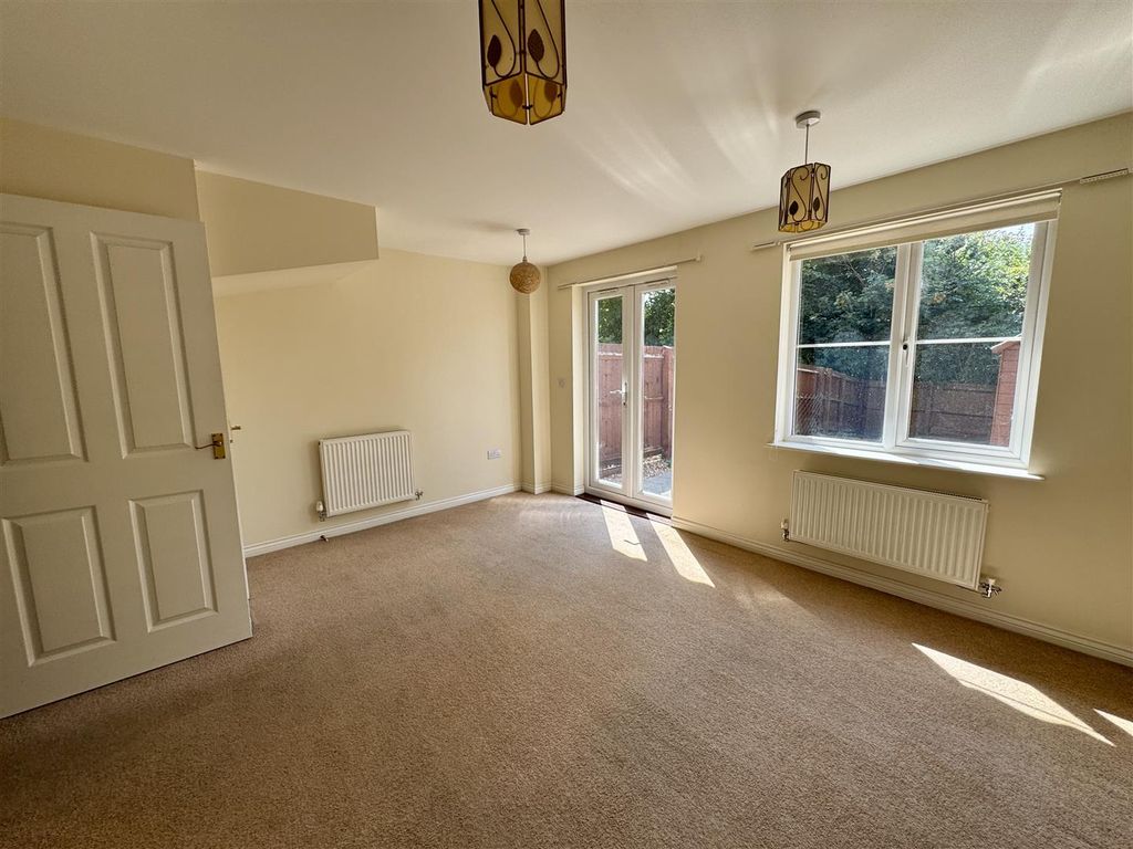 Property photo 2 of 17 Living Room