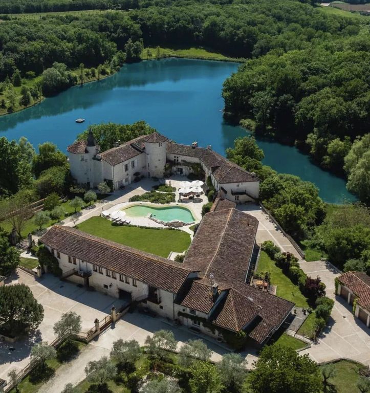 Property photo 1 of 23 Historic Chateau With Sculpted Pool, Lakes, Equestrian Facilities, 158 Hectares And Stunning Views In The Gers South West France
