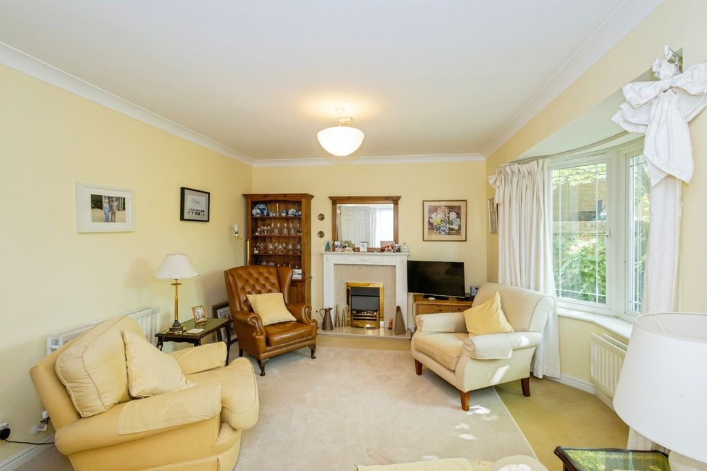 Property photo 2 of 16 Photo