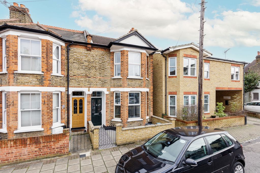 Property photo 1 of 11
