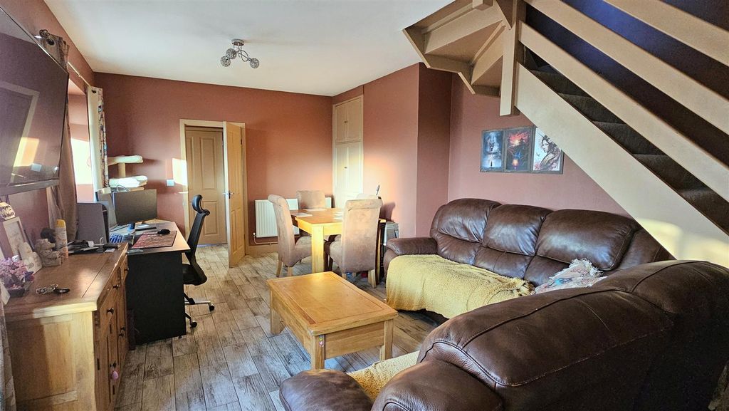 Property photo 3 of 15 Lounge Diner 2.Jpg