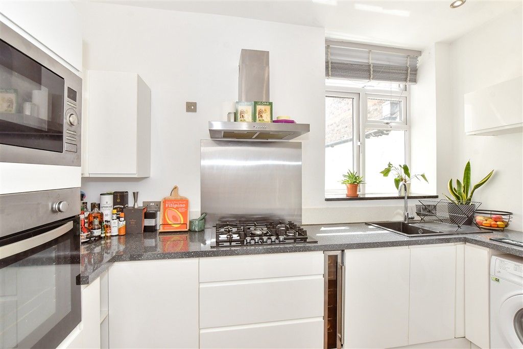 Property photo 1 of 6 Kitchen