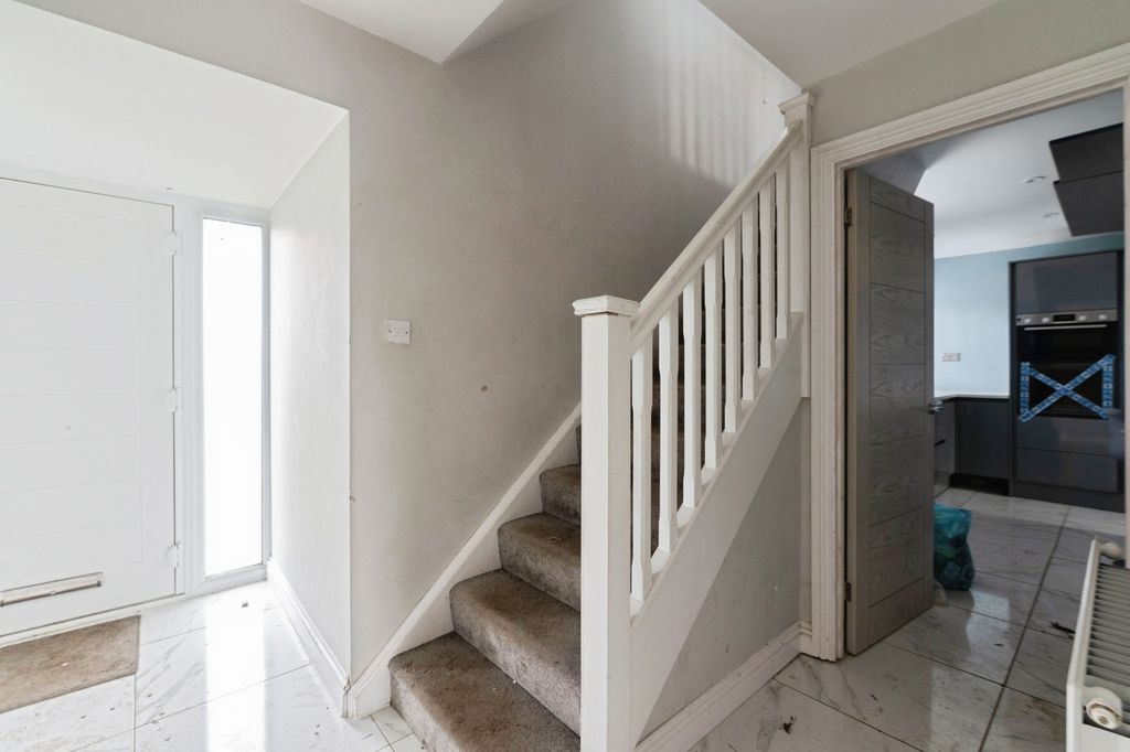 Property photo 2 of 13 Pbox-Img.Jpg