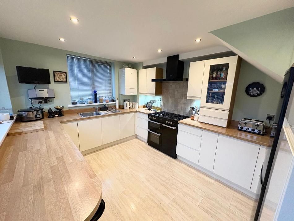 Property photo 2 of 29 Buqn4289