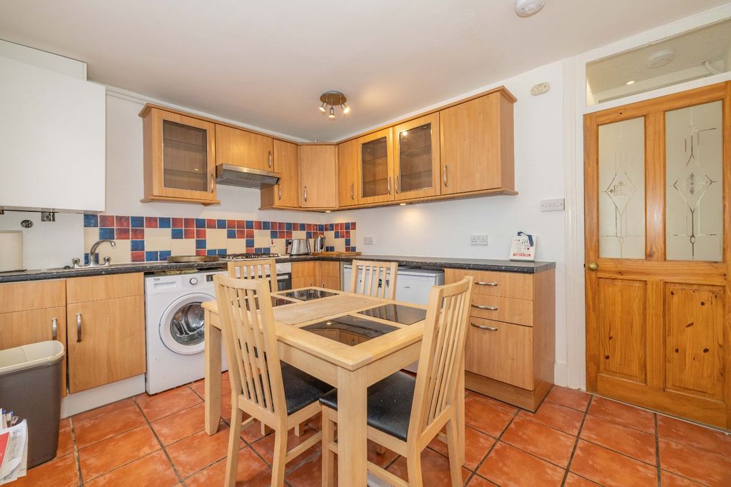 Property photo 3 of 10 Picture 3