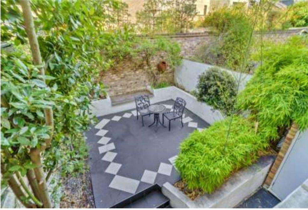 Property photo 2 of 2