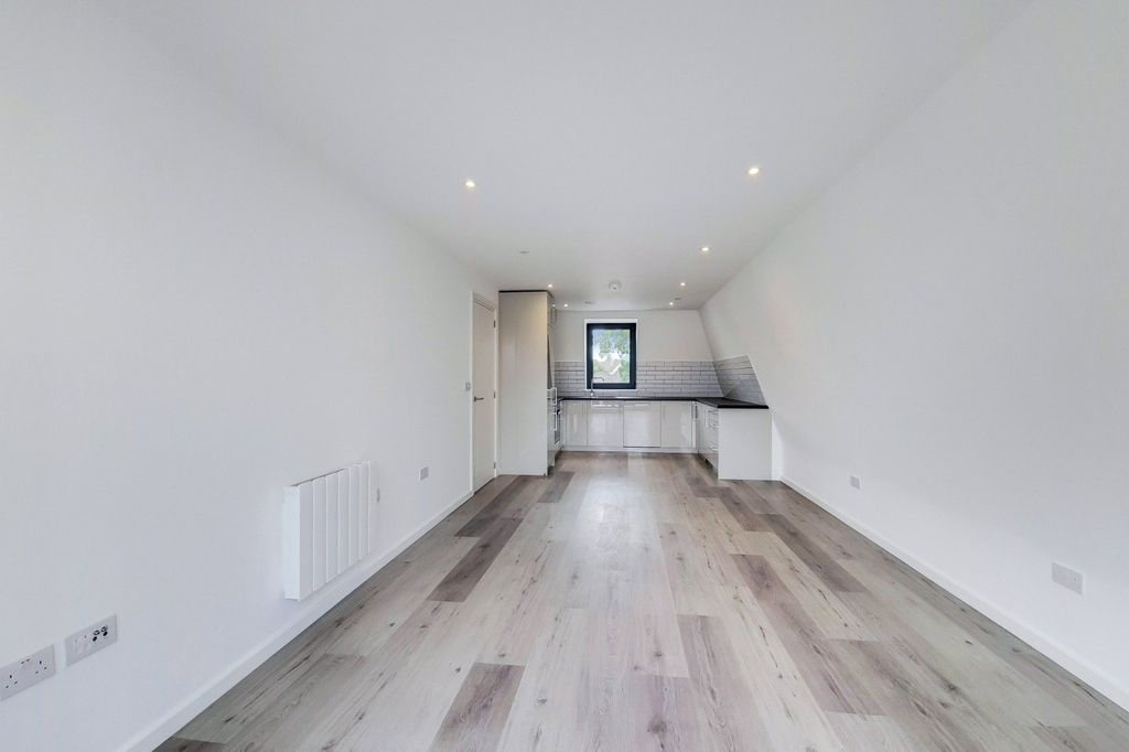 Property photo 3 of 9 Picture No. 23