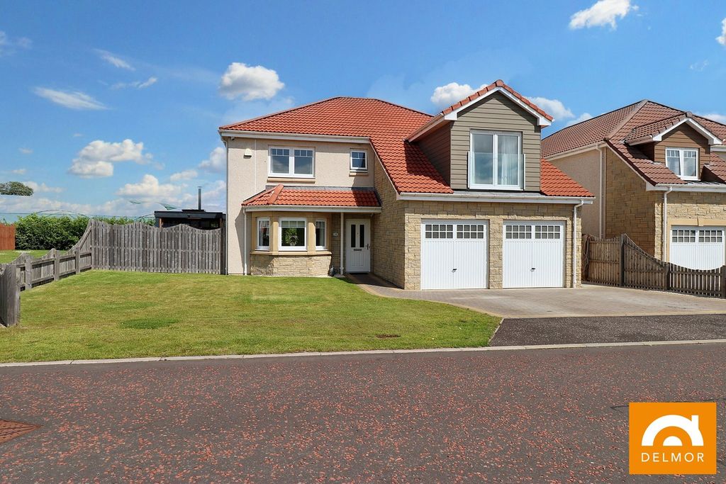 Property photo 1 of 32