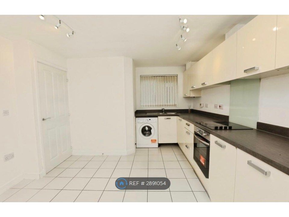 Property photo 2 of 13 Kitchen