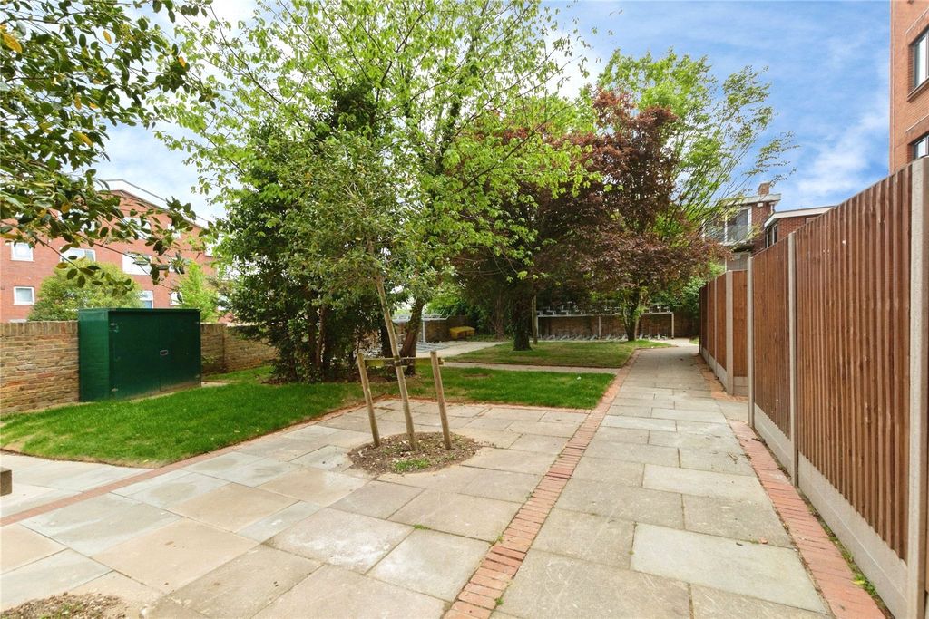 Property photo 2 of 11 Picture No. 26