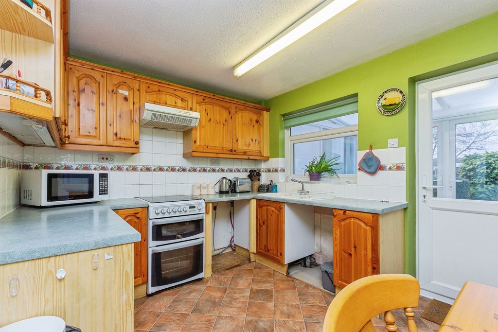 Property photo 3 of 15