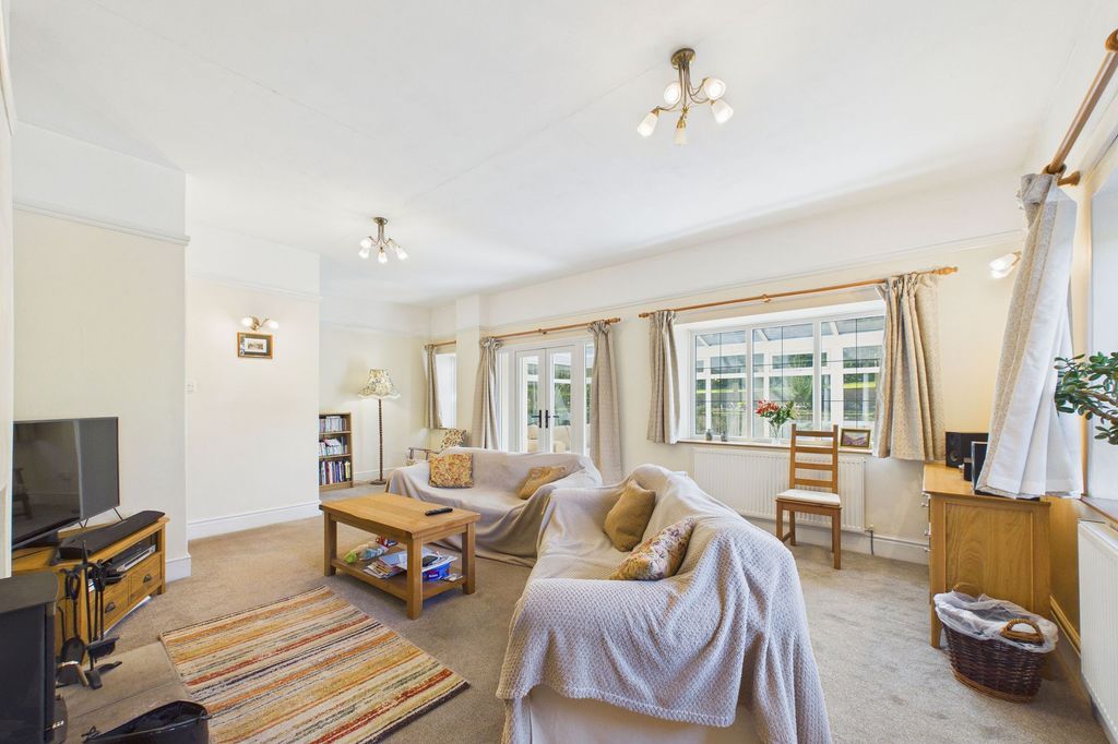 Property photo 2 of 38