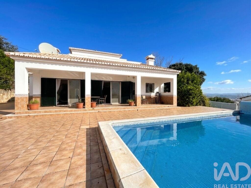 Property photo 2 of 33