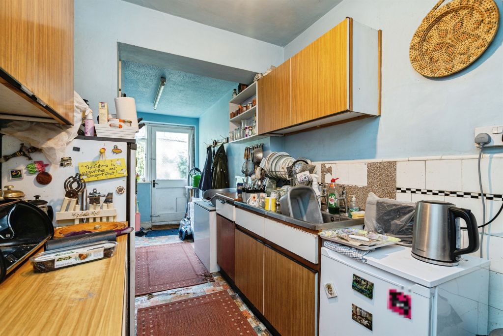 Property photo 3 of 12