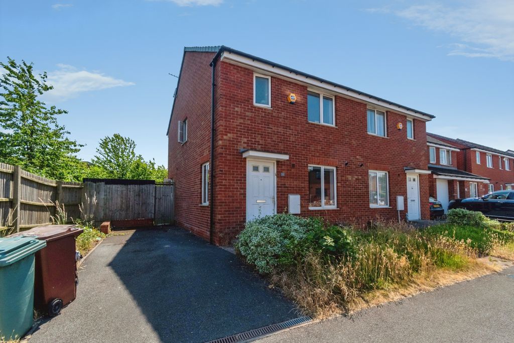 Property photo 1 of 15