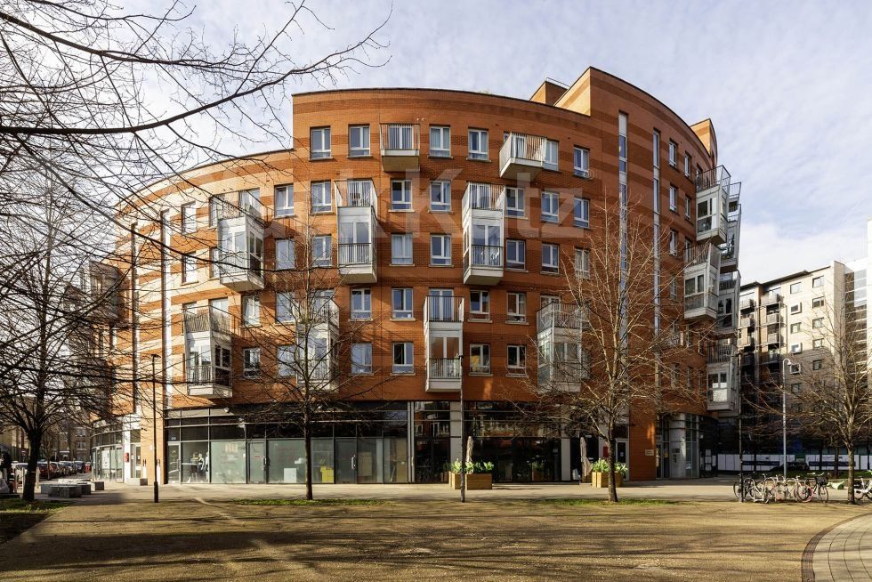 Property photo 1 of 9