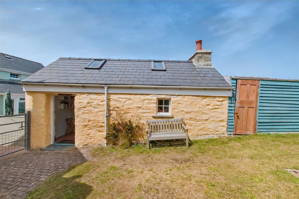 Property photo 3 of 40 Stone Cottage
