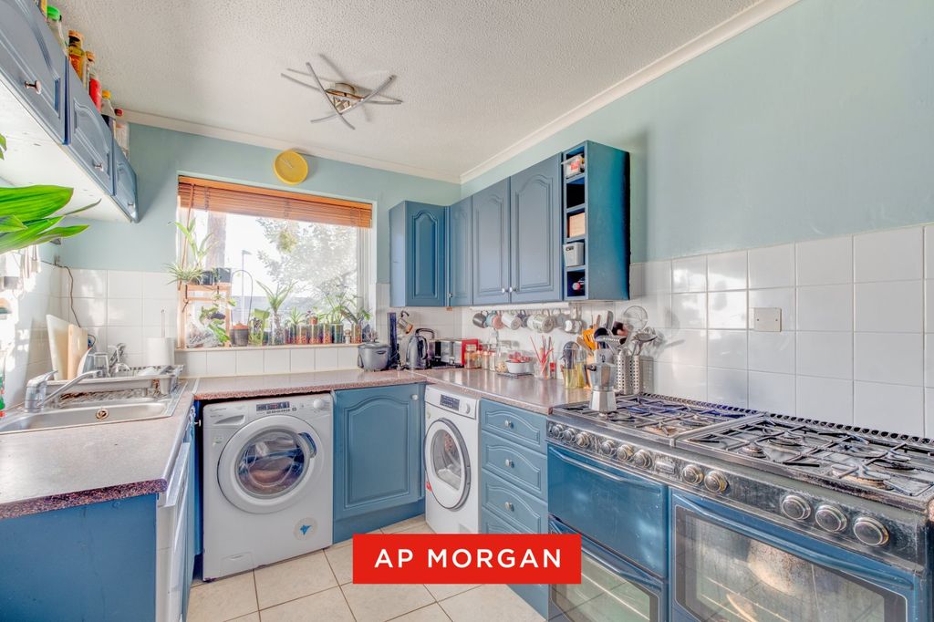 Property photo 2 of 13 Picture No. 25