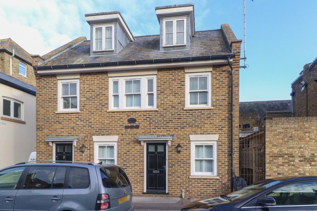 Property photo 1 of 9 Picture 1