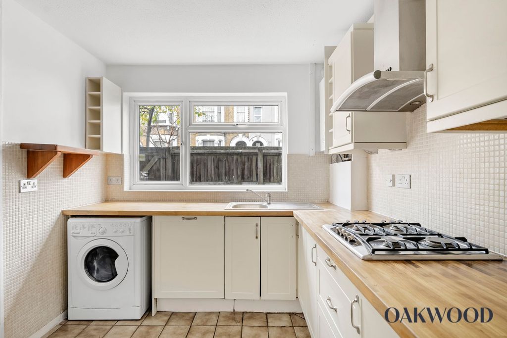 Property photo 3 of 21