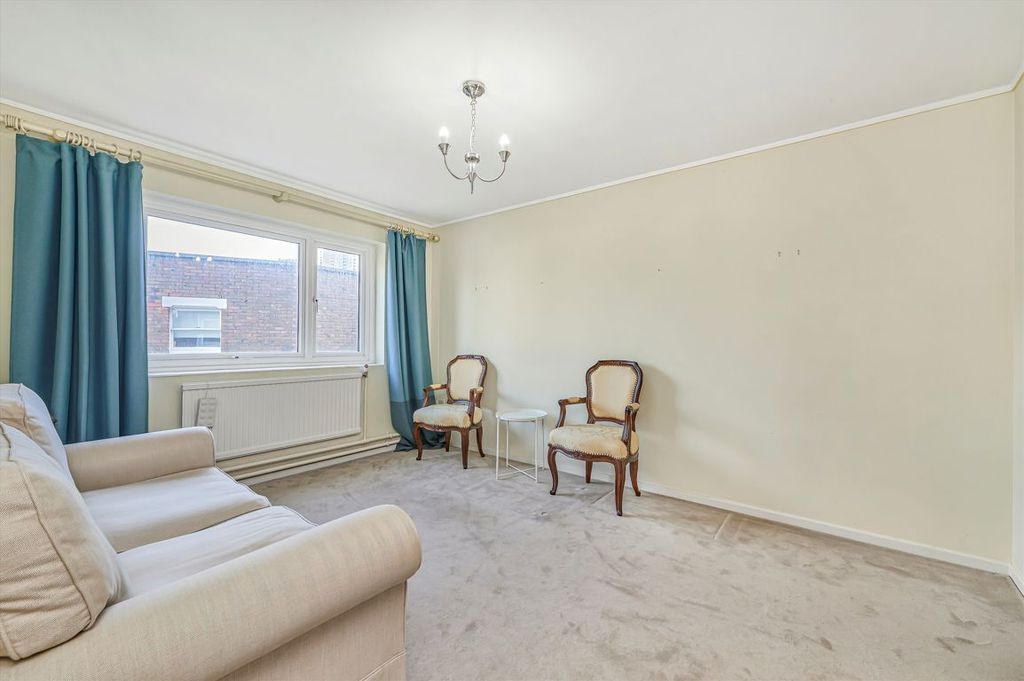 Property photo 2 of 7