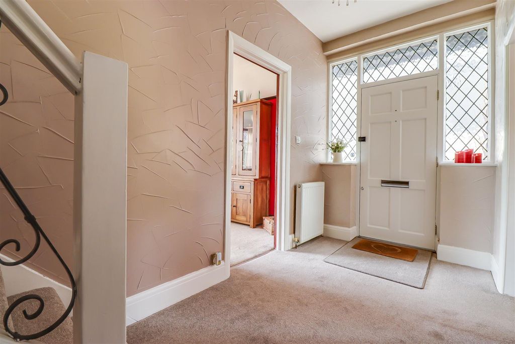 Property photo 3 of 26
