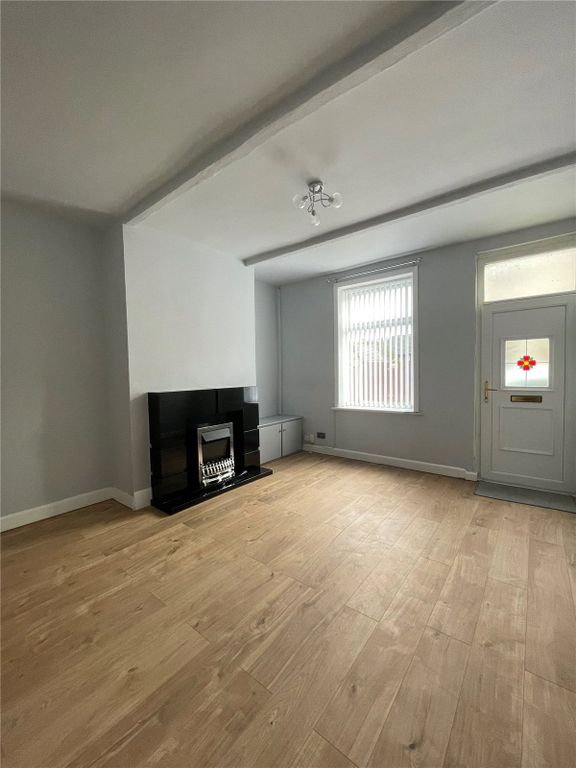 Property photo 2 of 7 Picture No. 04