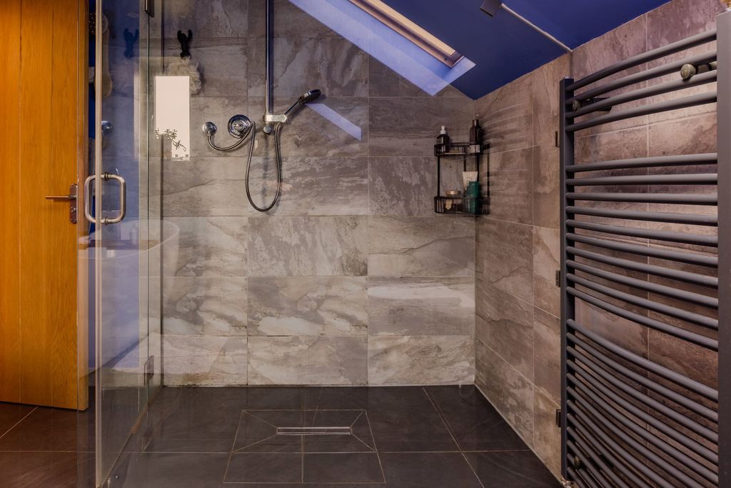 Additional image 21 of 5 bed detached house for saleHartfield Road, Edenbridge TN8