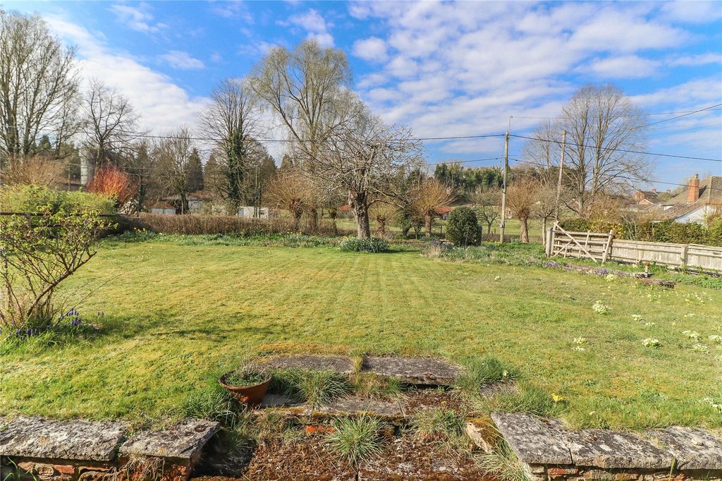 Property photo 2 of 16 Picture No. 03