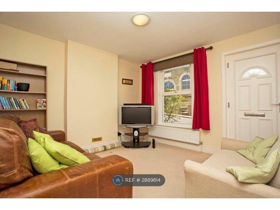 Property photo 2 of 8