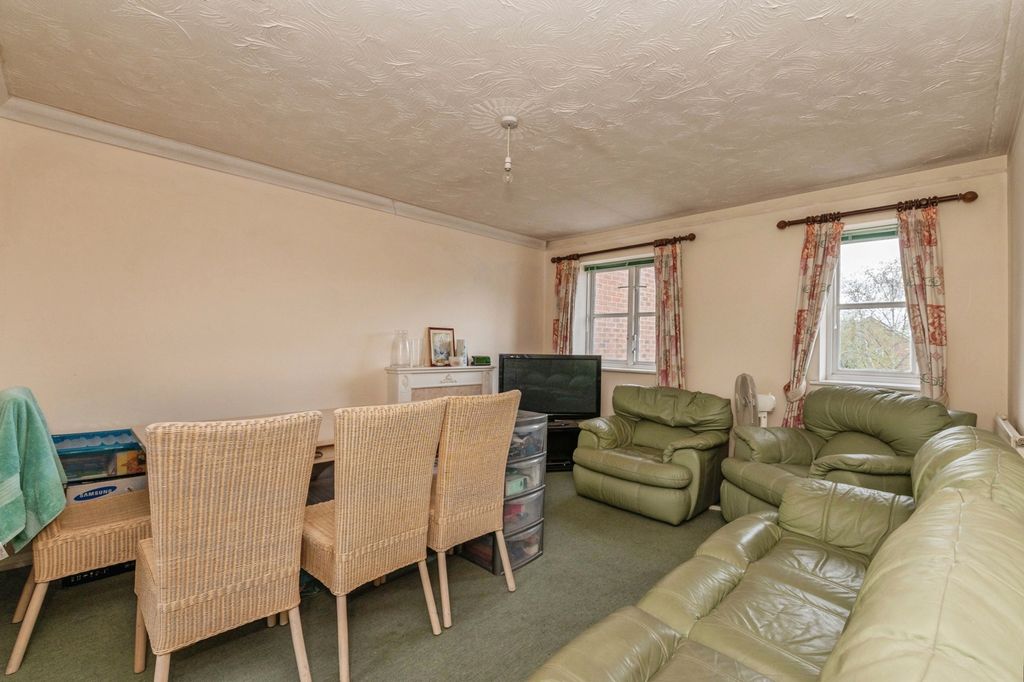 Property photo 2 of 11 Pbox-Img.Jpg