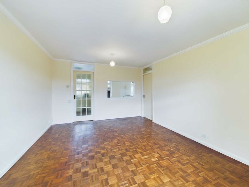 Property photo 3 of 7 Photo 7