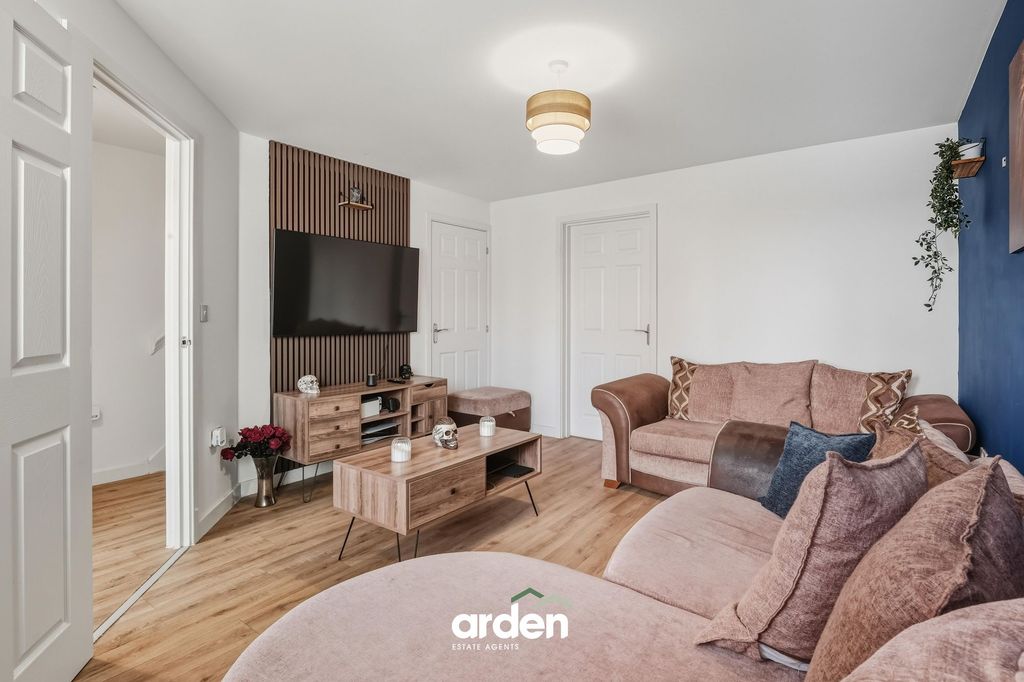 Property photo 2 of 10