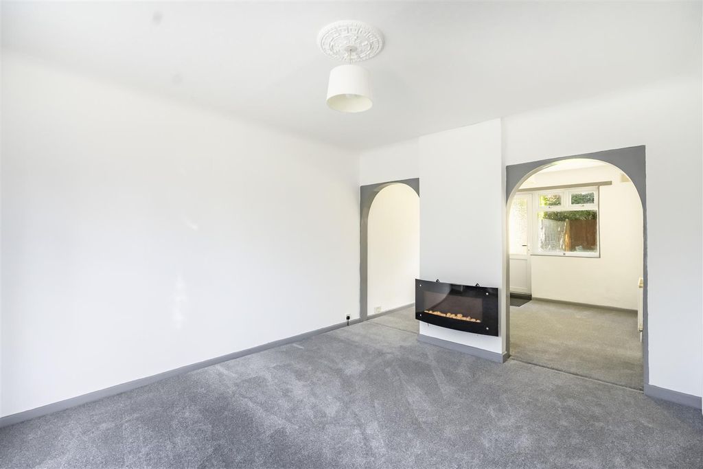 Property photo 2 of 11 4Ta-3.Jpg