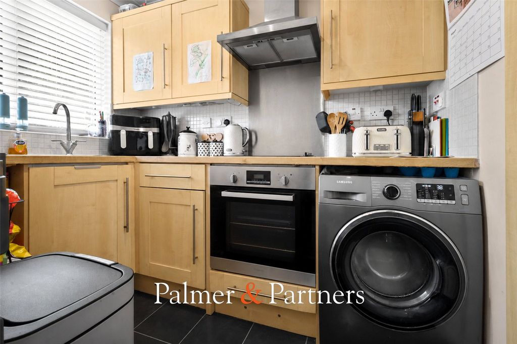 Property photo 3 of 12 Picture No. 05