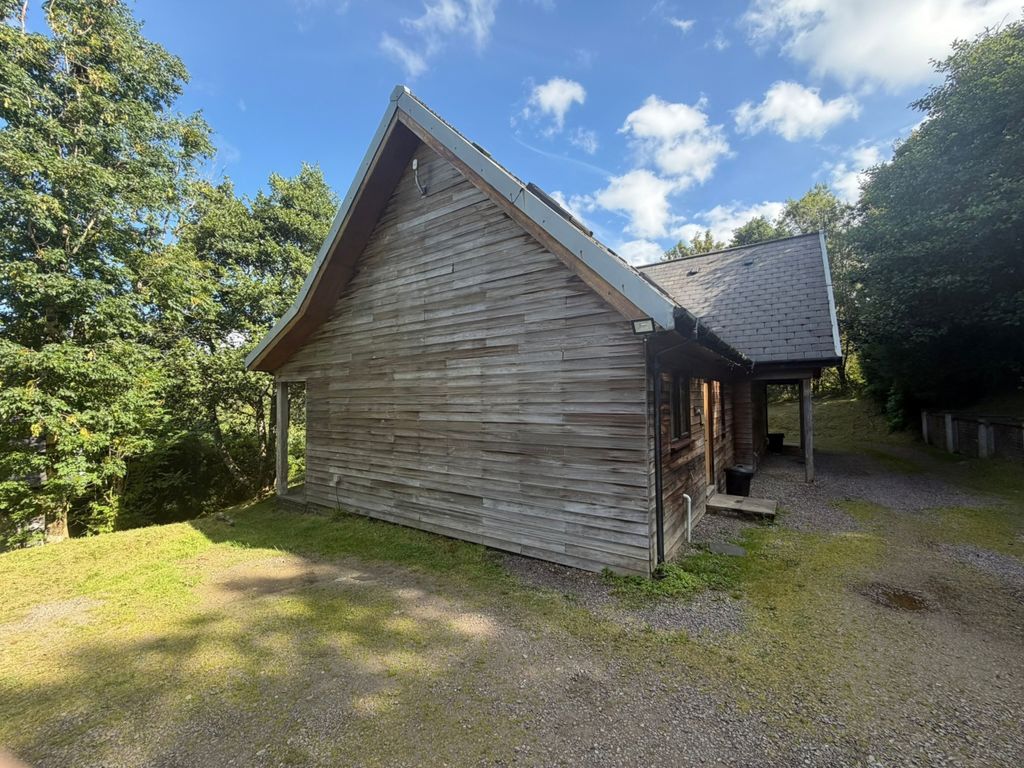 Property photo 2 of 13 2