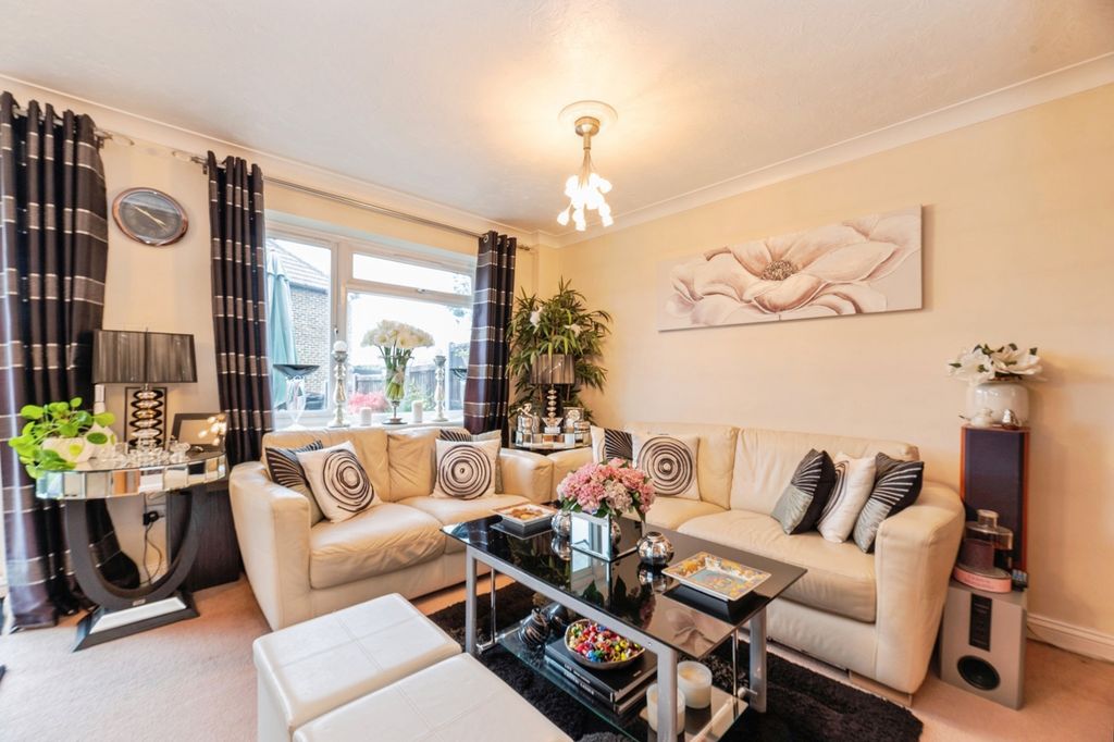 Property photo 2 of 13 Photo