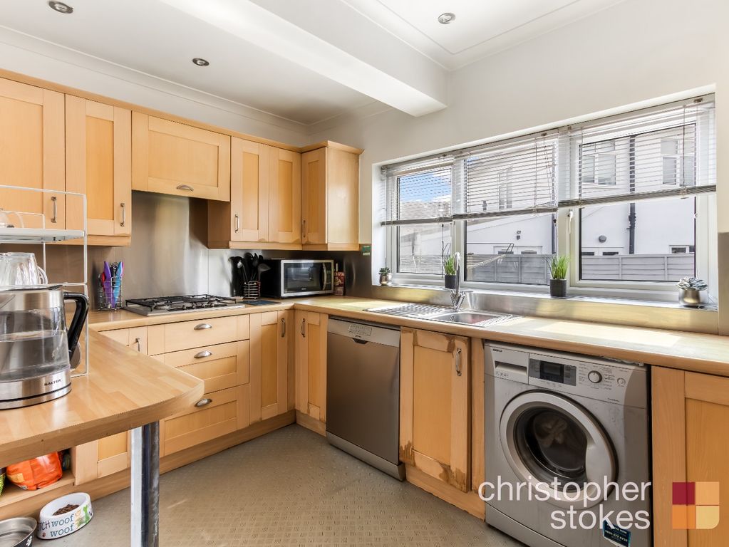 Property photo 3 of 19 4239886
