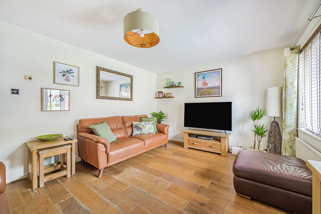 Property photo 2 of 19