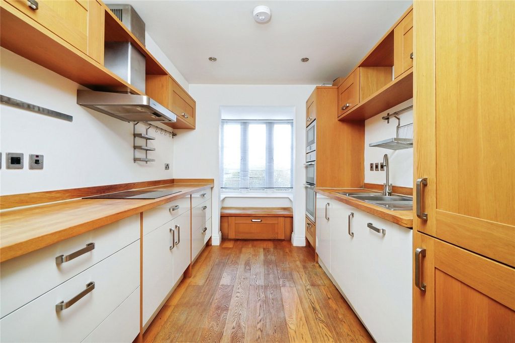 Property photo 2 of 12 Picture No. 08
