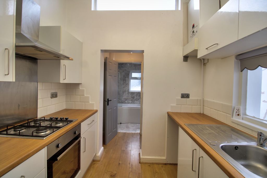 Property photo 1 of 17 Img_0485_6_7_Interior 4