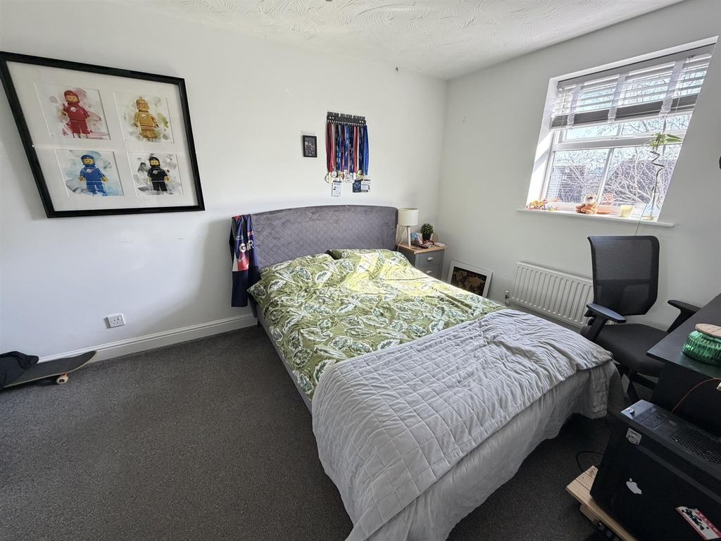 Additional image 15 of 5 bed property for saleNightingale Close, Daventry NN11