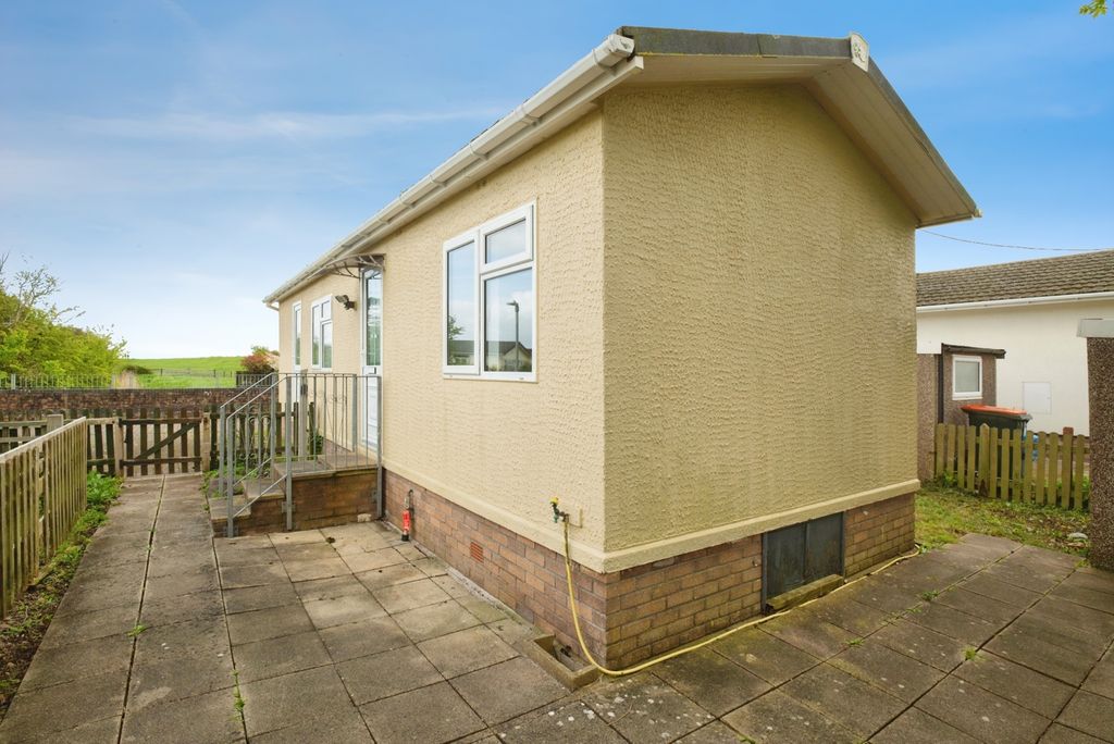 Property photo 2 of 17 Front