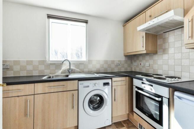 Property photo 2 of 8 199979_54312_Img_01_0000_Max_656x437