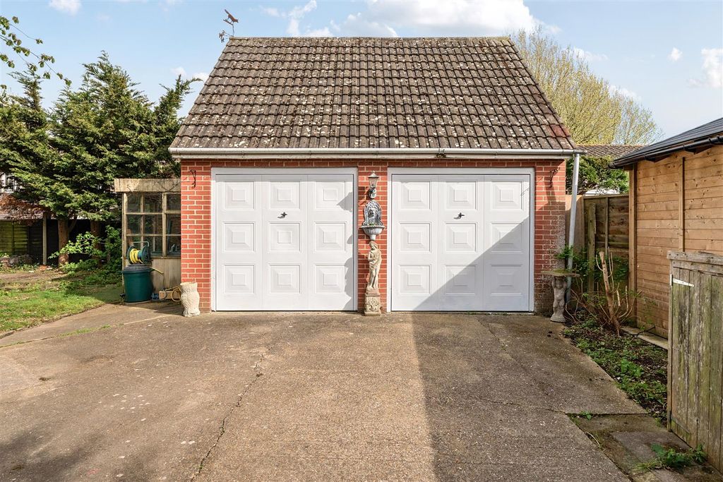 Property photo 2 of 18 Double Garage